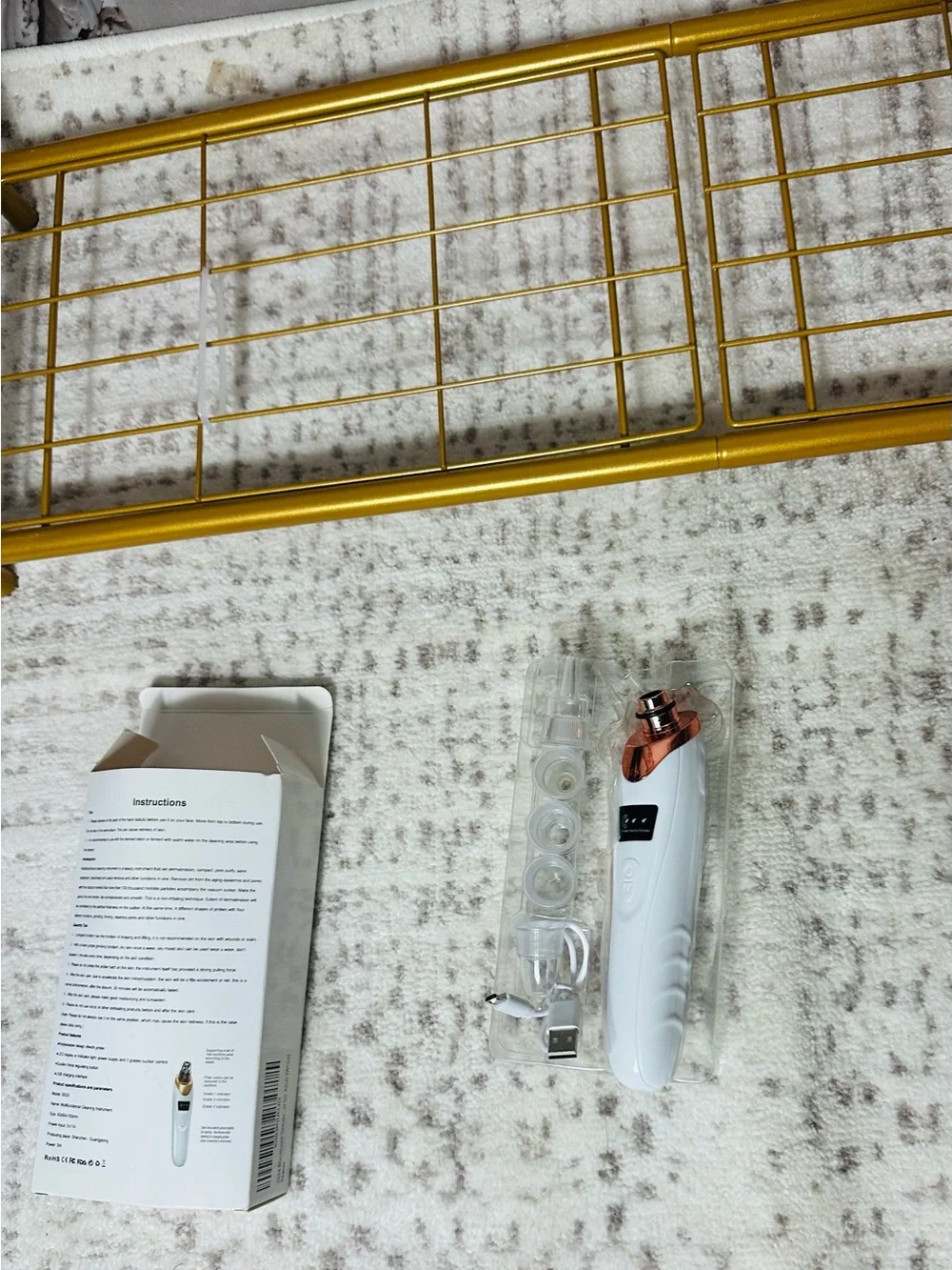 Source Unknown White and Gold Multifunctional Cleaning Instrument